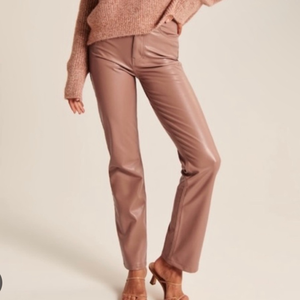 Faux Leather Straight-Leg Pants in Mauve